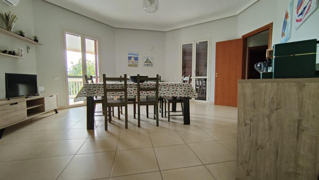 Appartamenti In Villa Polimnia Fontane Bianche Exterior photo